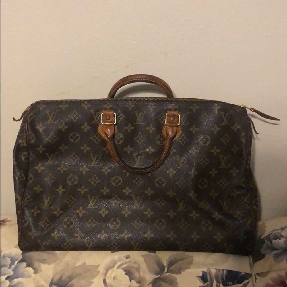 LOUIS VUITTON MONOGRAM  SPEEDY 40